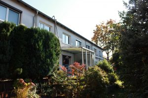 Dachrinnenreinigung ist auch bei unwegsamen Gelände möglich